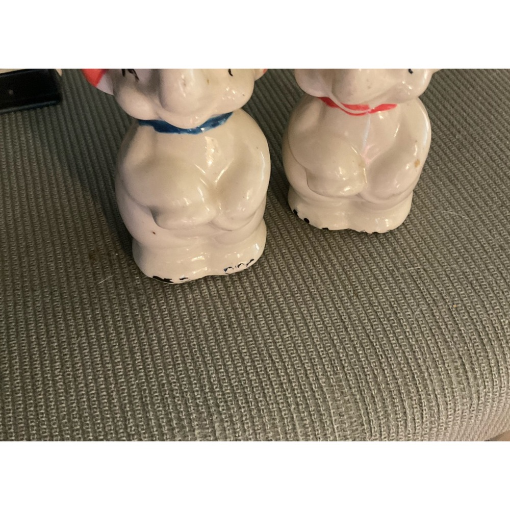 Shawnee original elephant shakers